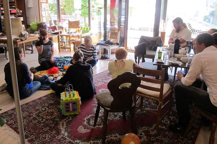 bild eltern kind cafe